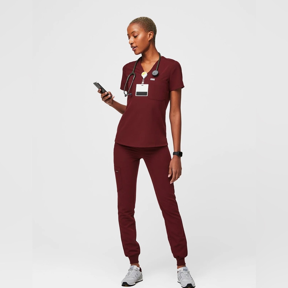 Figs Burgundy Scrub Se